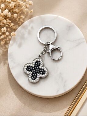 Silver Keyring with Black & White Crystal Clover Charm